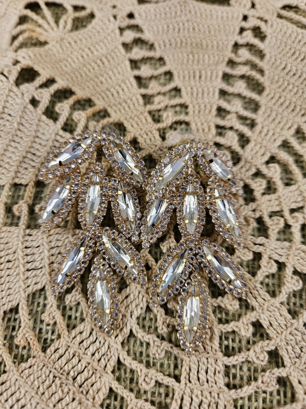 Gold Crystal Leaf Cluster Pierced Earrings Elegant Women's Jewelry